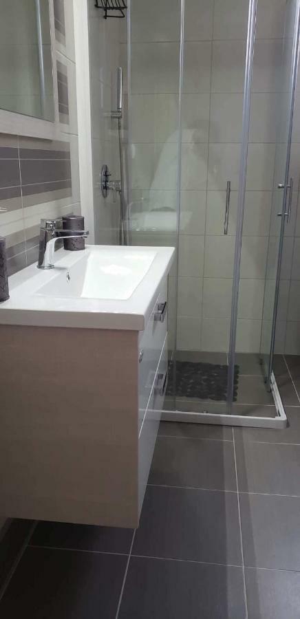 Apartmani Suncokreti - Sunflower Apartments بار المظهر الخارجي الصورة